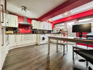 Kitchen- click for photo gallery